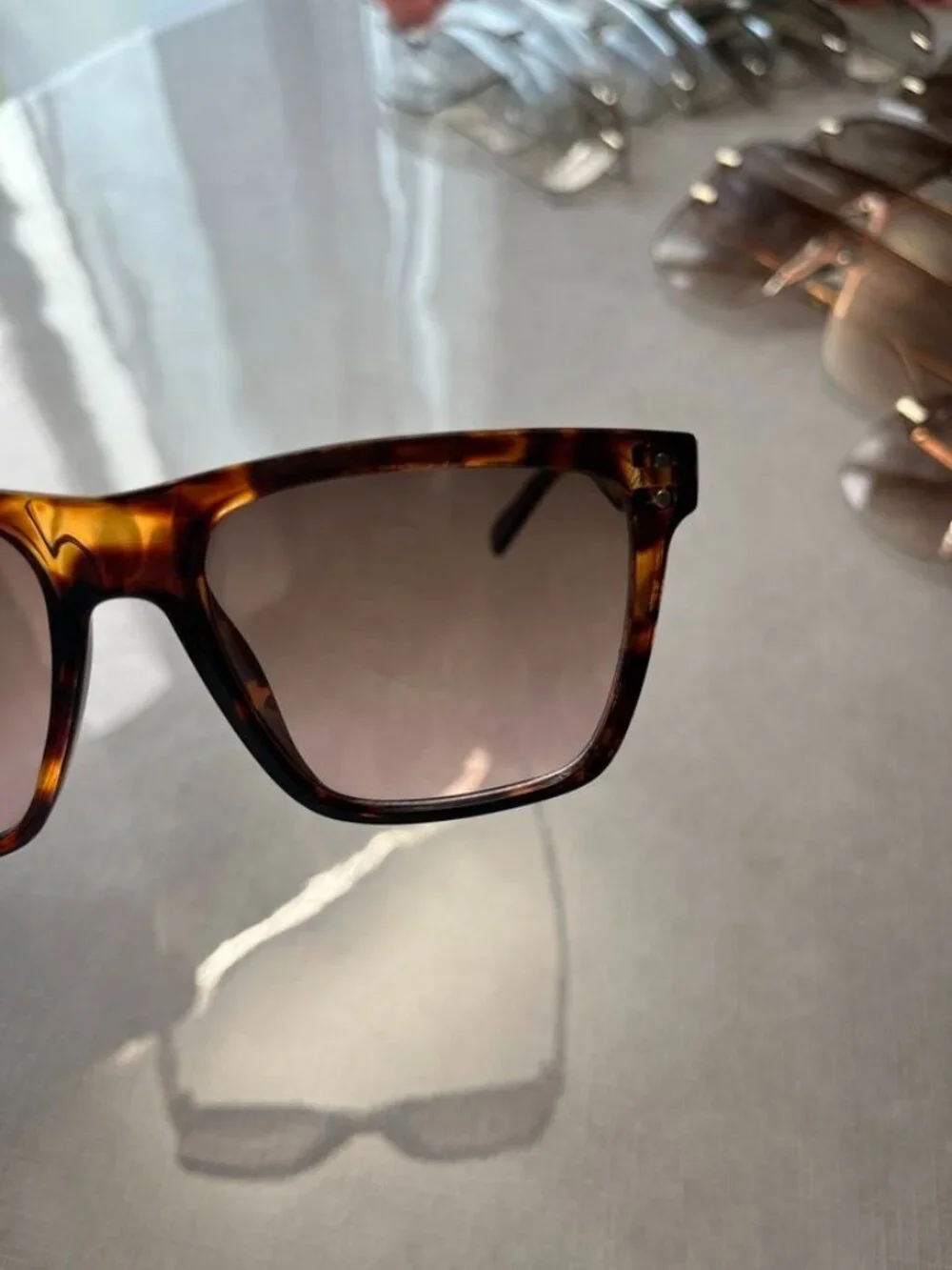 AIRE Kraz Square Sunglasses Rose Tortoise Brown Gradient Lens